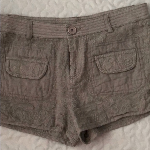 🎈3 for $15 🎈 Embroidered Shorts - Picture 1 of 4